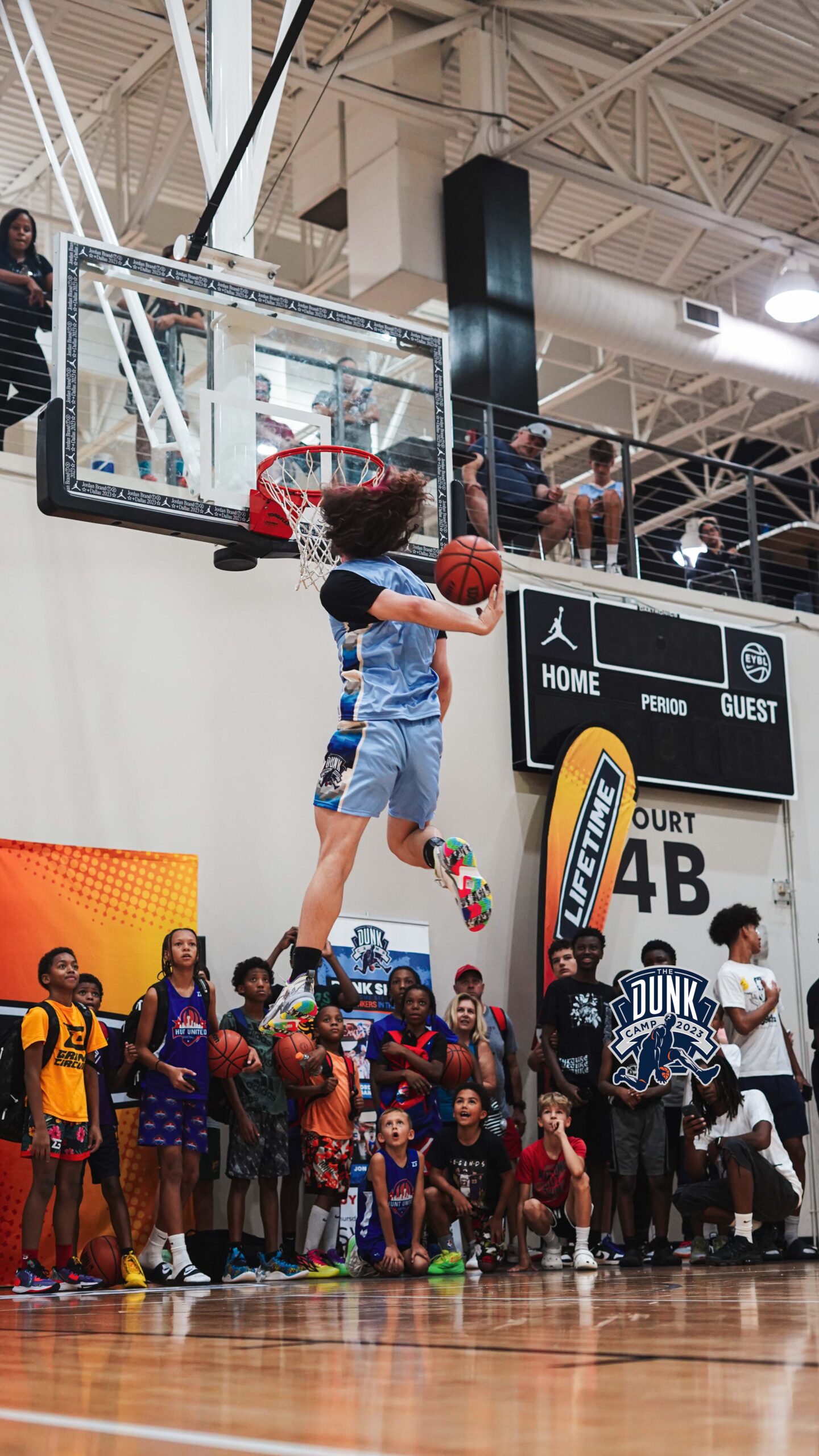 Travis Reynolds Hide and Seek dunk