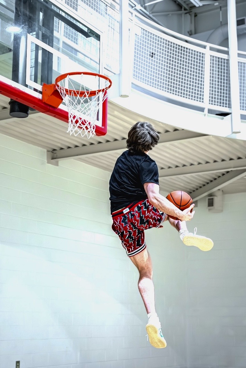 Travis Reynolds 360 Eastbay dunk
